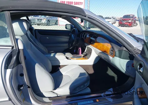 2003 Jaguar Xkr z USA, uszkodzony, nr VIN SAJDA42B333A36485